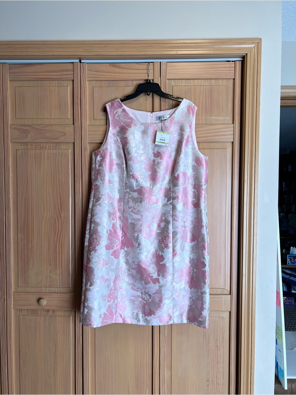 Kasper 18W pink sleeveless dress NWT